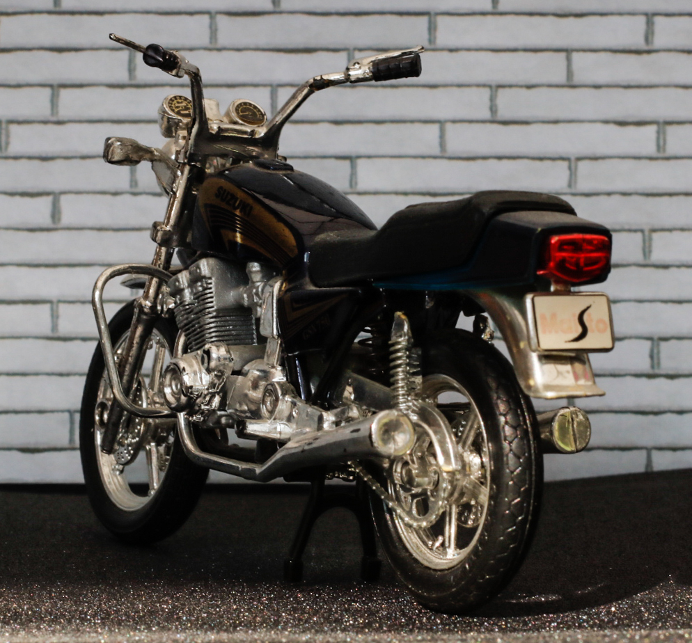 Maisto Suzuki GSX750